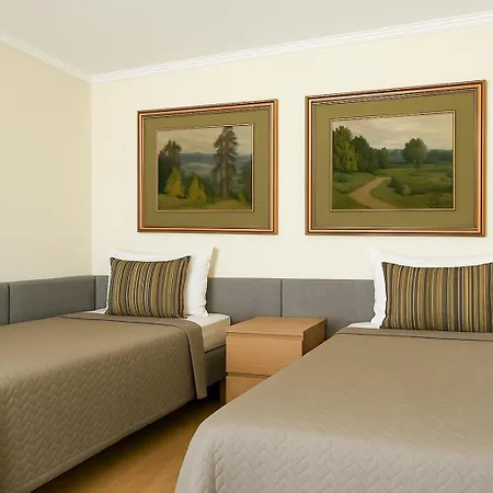 Heart, From 9,8 Host, Loft View, Free Parking Apartment Riga